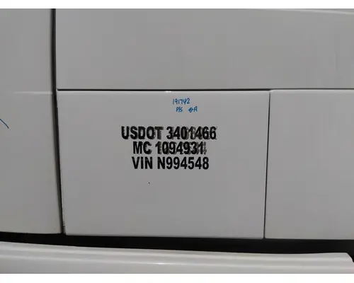 VOLVO VNL DOOR, COMPARTMENT