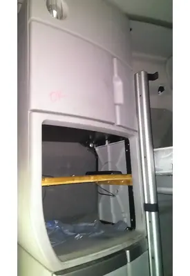 VOLVO VNL DOOR, COMPARTMENT