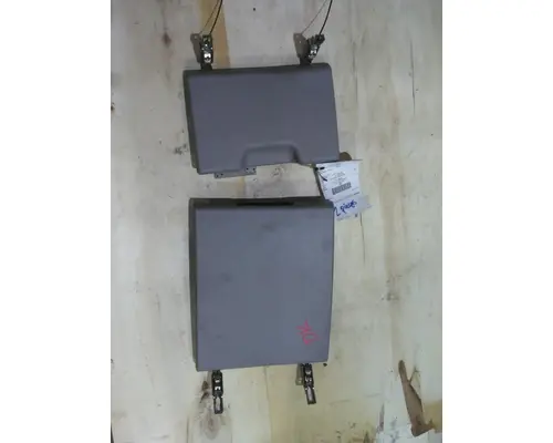 VOLVO VNL DOOR, COMPARTMENT