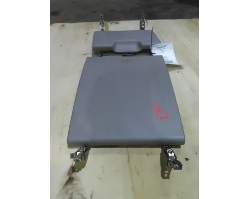 VOLVO VNL DOOR, COMPARTMENT