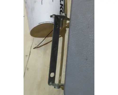 VOLVO VNL DOOR, COMPARTMENT