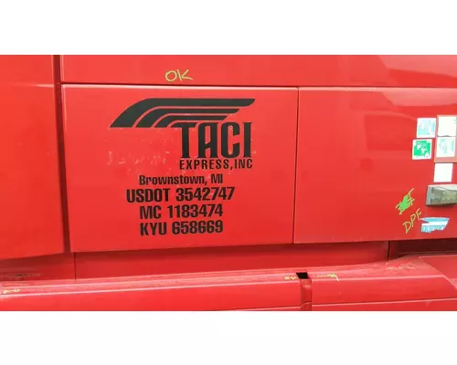 VOLVO VNL DOOR, COMPARTMENT