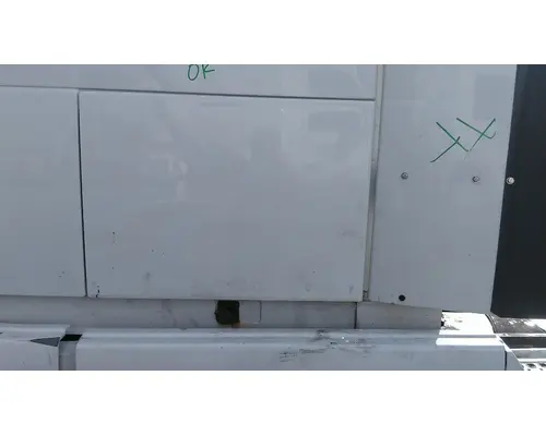 VOLVO VNL DOOR, COMPARTMENT