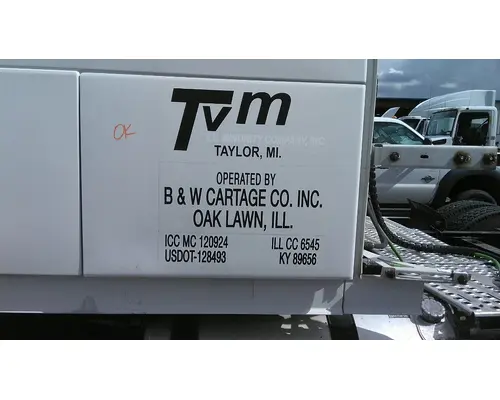 VOLVO VNL DOOR, COMPARTMENT