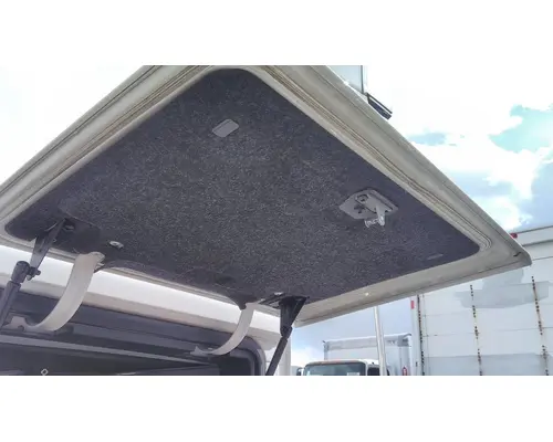 VOLVO VNL DOOR, COMPARTMENT