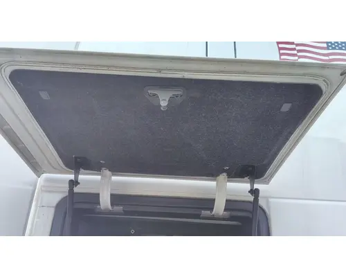 VOLVO VNL DOOR, COMPARTMENT