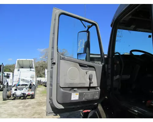 VOLVO VNL DOOR ASSEMBLY, FRONT