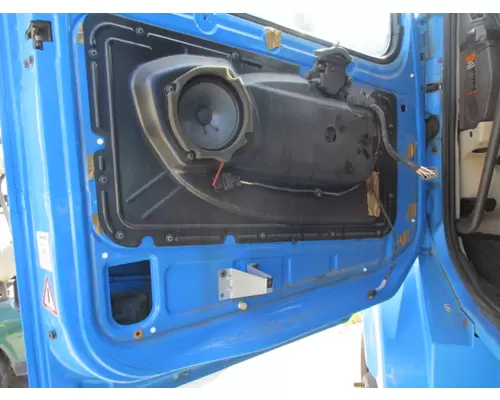 VOLVO VNL DOOR ASSEMBLY, FRONT