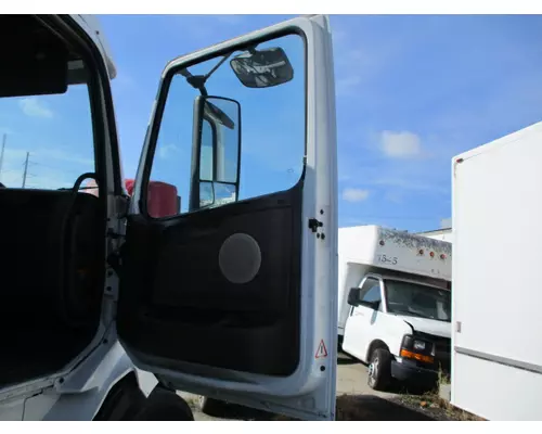 VOLVO VNL DOOR ASSEMBLY, FRONT