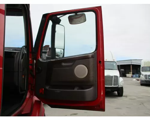 VOLVO VNL DOOR ASSEMBLY, FRONT