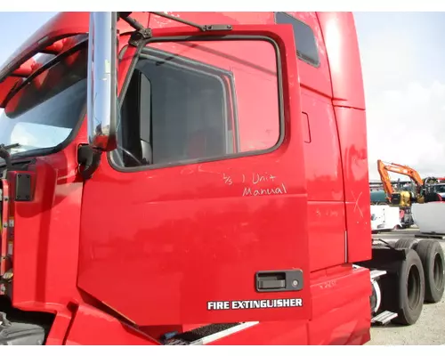 VOLVO VNL DOOR ASSEMBLY, FRONT