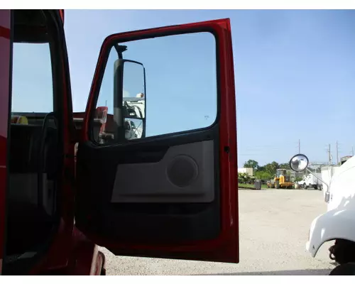 VOLVO VNL DOOR ASSEMBLY, FRONT