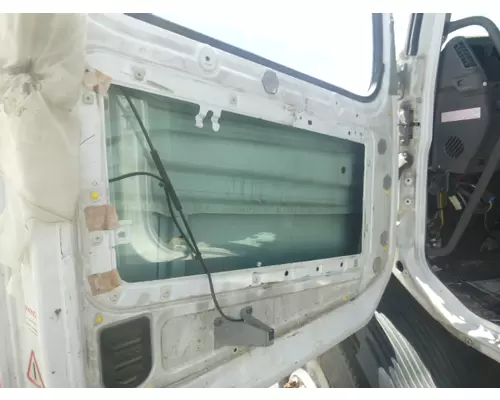 VOLVO VNL DOOR ASSEMBLY, FRONT