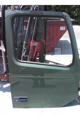 VOLVO VNL DOOR ASSEMBLY, FRONT