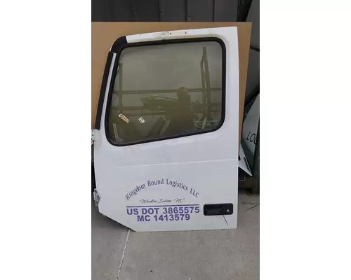 VOLVO VNL DOOR ASSEMBLY, FRONT
