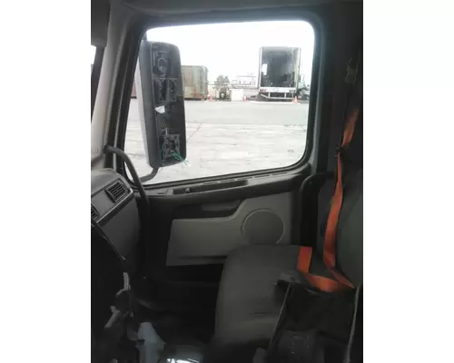 VOLVO VNL DOOR ASSEMBLY, FRONT