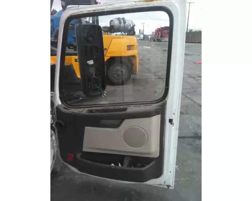 VOLVO VNL DOOR ASSEMBLY, FRONT