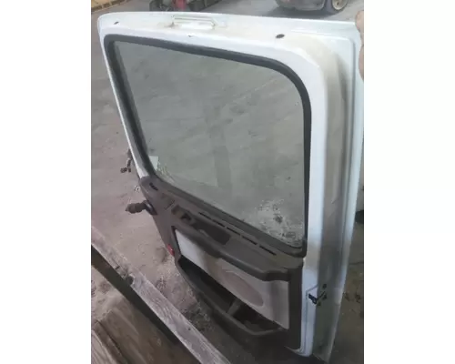 VOLVO VNL DOOR ASSEMBLY, FRONT