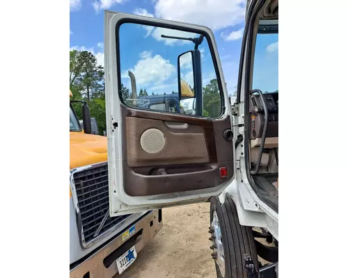 VOLVO VNL DOOR ASSEMBLY, FRONT