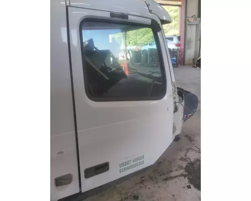 VOLVO VNL DOOR ASSEMBLY, FRONT