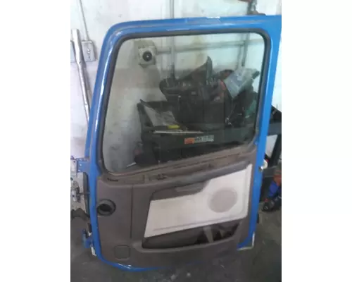 VOLVO VNL DOOR ASSEMBLY, FRONT