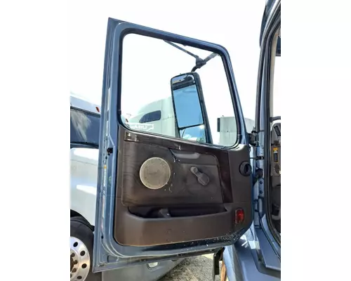 VOLVO VNL DOOR ASSEMBLY, FRONT