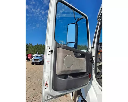 VOLVO VNL DOOR ASSEMBLY, FRONT