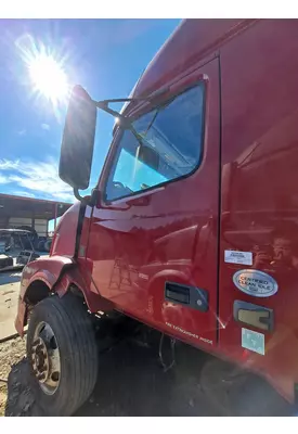 VOLVO VNL DOOR ASSEMBLY, FRONT