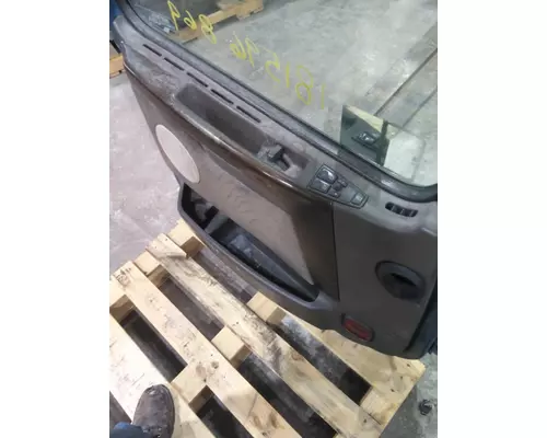 VOLVO VNL DOOR ASSEMBLY, FRONT