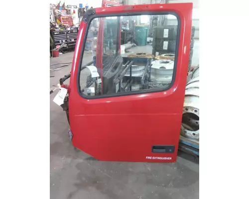 VOLVO VNL DOOR ASSEMBLY, FRONT