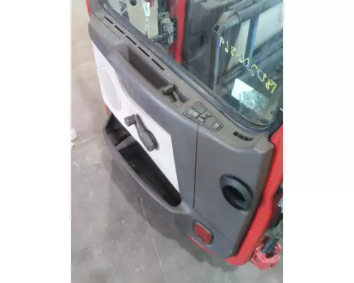 VOLVO VNL DOOR ASSEMBLY, FRONT