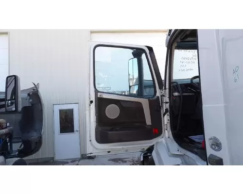 VOLVO VNL DOOR ASSEMBLY, FRONT