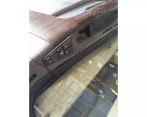 VOLVO VNL DOOR ASSEMBLY, FRONT