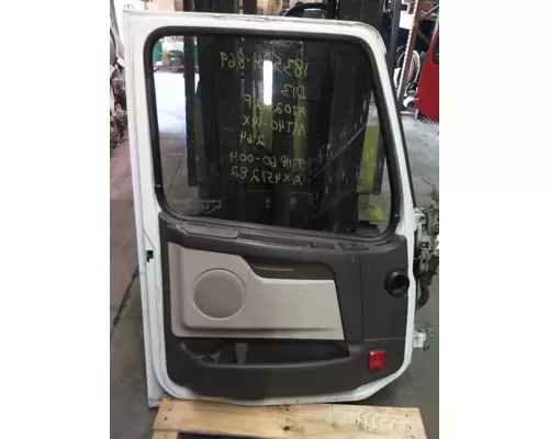 VOLVO VNL DOOR ASSEMBLY, FRONT