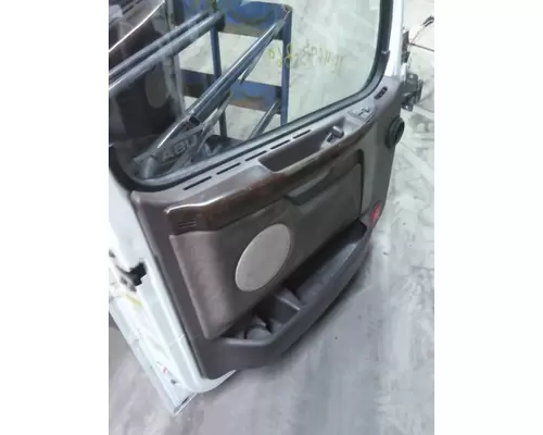 VOLVO VNL DOOR ASSEMBLY, FRONT