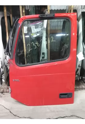 VOLVO VNL DOOR ASSEMBLY, FRONT