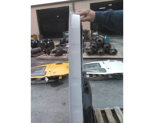 VOLVO VNL DOOR ASSEMBLY, FRONT