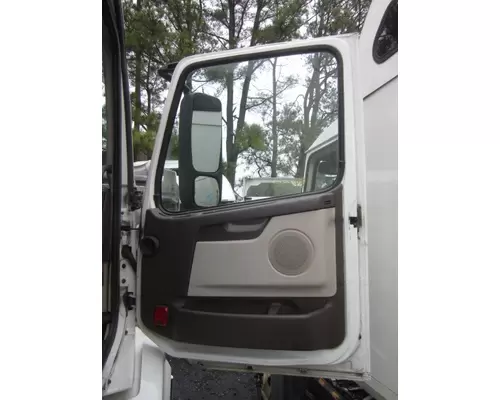 VOLVO VNL DOOR ASSEMBLY, FRONT