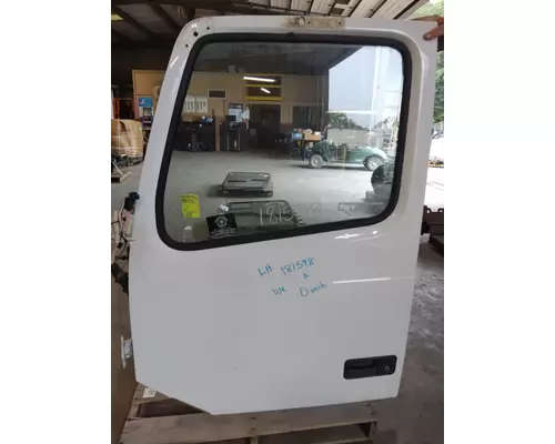 VOLVO VNL DOOR ASSEMBLY, FRONT