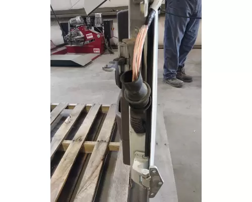 VOLVO VNL DOOR ASSEMBLY, FRONT