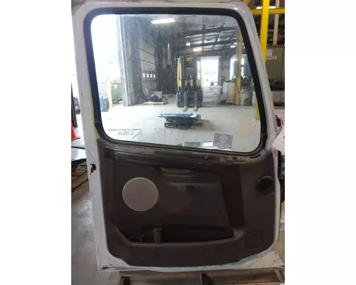 VOLVO VNL DOOR ASSEMBLY, FRONT