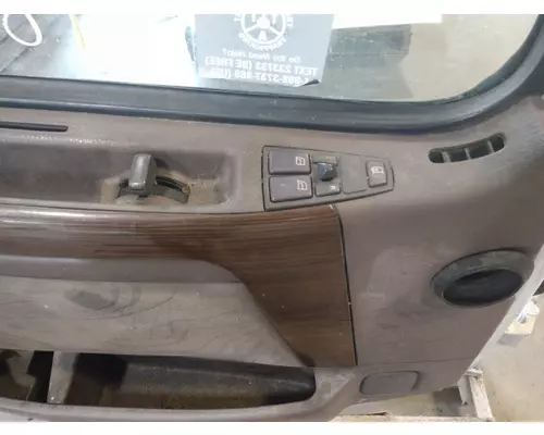 VOLVO VNL DOOR ASSEMBLY, FRONT