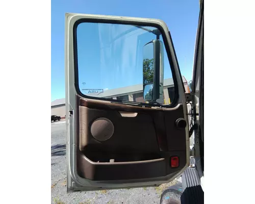 VOLVO VNL DOOR ASSEMBLY, FRONT