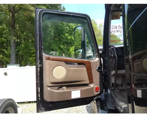 VOLVO VNL DOOR ASSEMBLY, FRONT