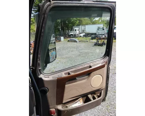 VOLVO VNL DOOR ASSEMBLY, FRONT