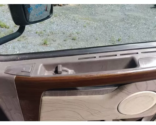 VOLVO VNL DOOR ASSEMBLY, FRONT