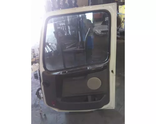 VOLVO VNL DOOR ASSEMBLY, FRONT