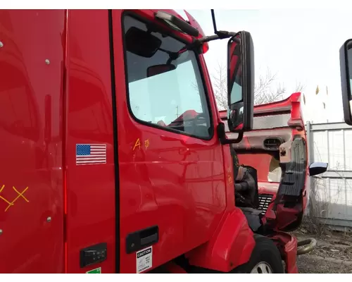 VOLVO VNL DOOR ASSEMBLY, FRONT