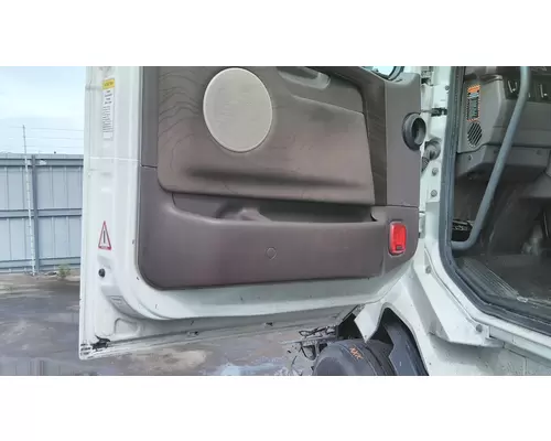 VOLVO VNL DOOR ASSEMBLY, FRONT