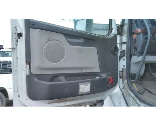 VOLVO VNL DOOR ASSEMBLY, FRONT